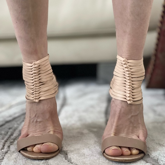 Salvatore Ferragamo ankle strap high heels - Picture 5 of 9